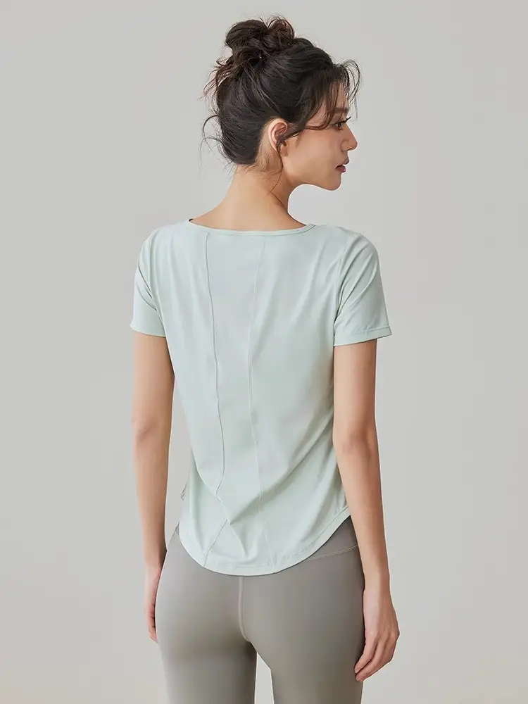 Plus-Size Yoga Clothing for Women, Short-Sleeve Quick-Dry Sports Top, Slim-Fit Running Fitness T-Shirt, Set for Plus-Size Women, Lightweight Summer Style