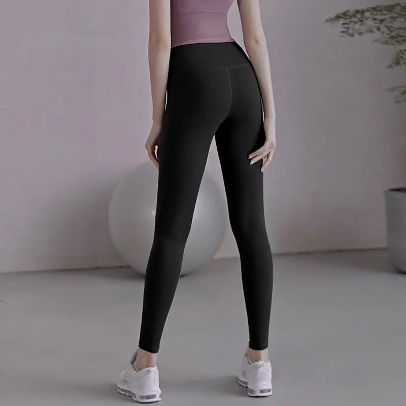 Plus-Size Yoga Clothing for Women, Short-Sleeve Quick-Dry Sports Top, Slim-Fit Running Fitness T-Shirt, Set for Plus-Size Women, Lightweight Summer Style