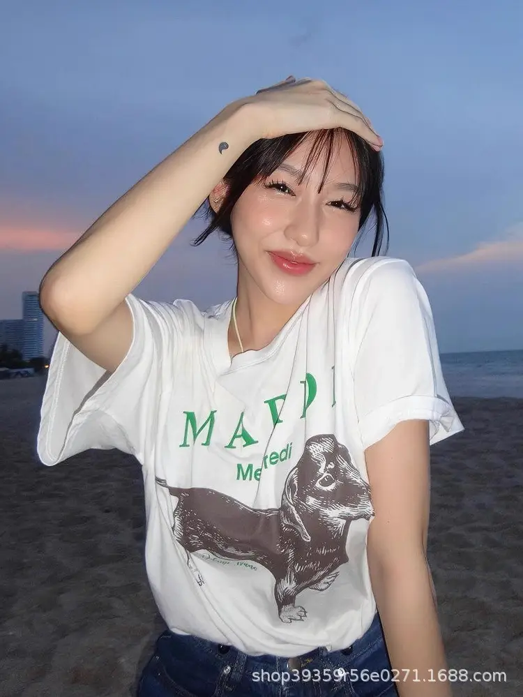 Korean Version In-Stock Mardi Short-Sleeve T-Shirt with Daisy and Dachshund Print, Same Style as Kim Go-Eun, Loose Fit Versatile Top for Women — feature 21