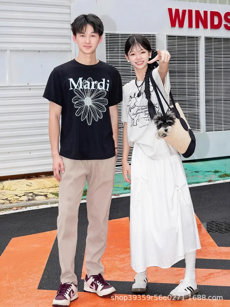 Korean Version In-Stock Mardi Short-Sleeve T-Shirt with Daisy and Dachshund Print, Same Style as Kim Go-Eun, Loose Fit Versatile Top for Women — feature 23