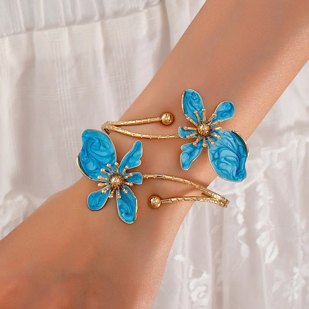 European and American Cross-Border Elegant and Simple Design, Fresh and Sweet Gold Enamel Craftsmanship Flower-Shaped Open Bracelet