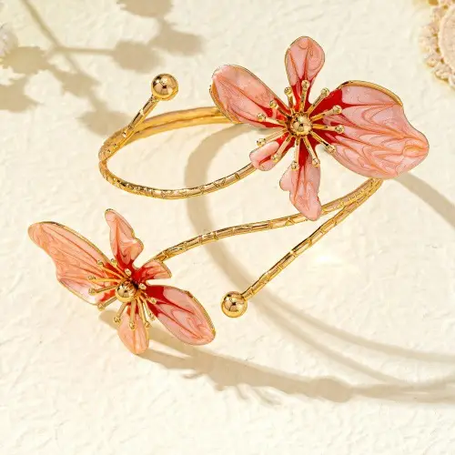 European and American Cross-Border Elegant and Simple Design, Fresh and Sweet Gold Enamel Craftsmanship Flower-Shaped Open Bracelet