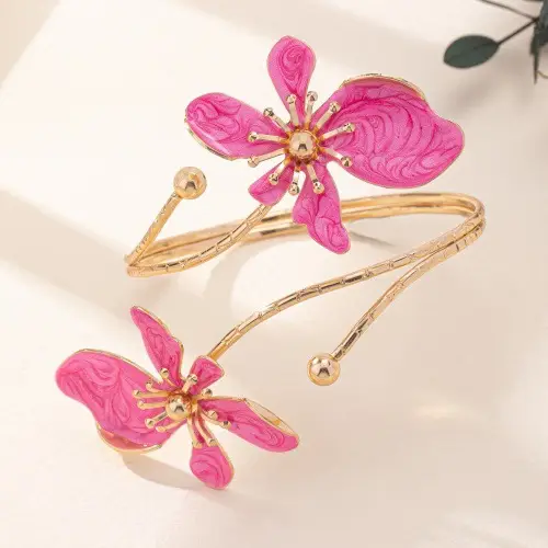 European and American Cross-Border Elegant and Simple Design, Fresh and Sweet Gold Enamel Craftsmanship Flower-Shaped Open Bracelet