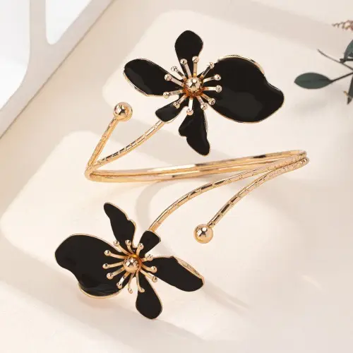 European and American Cross-Border Elegant and Simple Design, Fresh and Sweet Gold Enamel Craftsmanship Flower-Shaped Open Bracelet