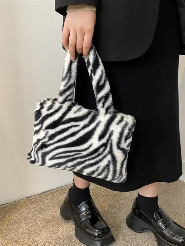 Cross-Border Bags Fashion Furry Handbags 2026 Foreign Trade Versatile Stylish Plush Women's Bags Trendy Cute Ladies' Bags - Image 6