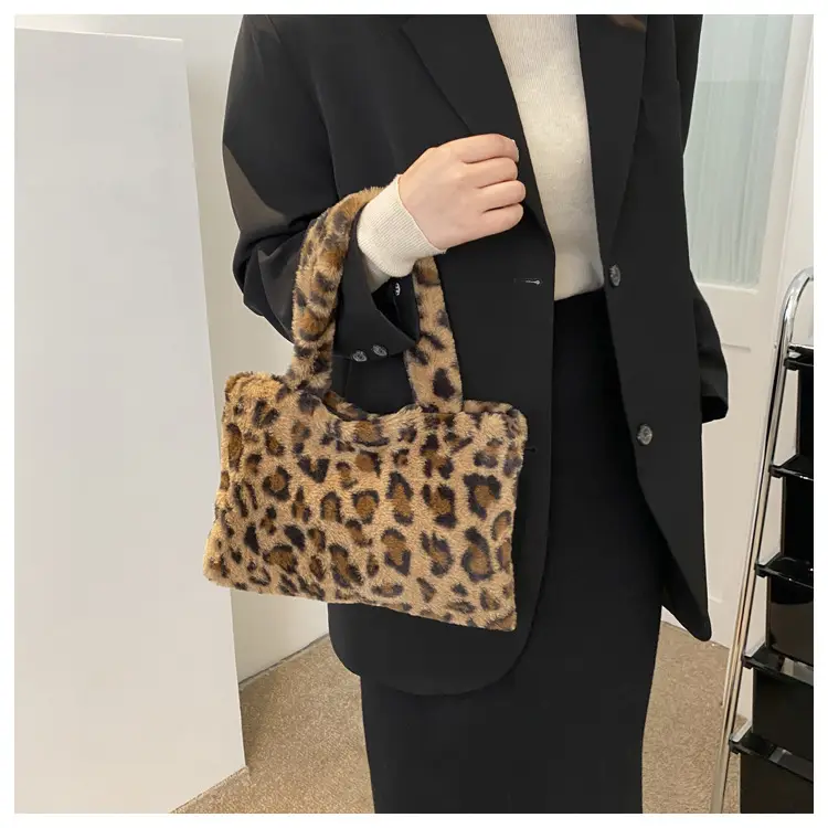 Cross-Border Bags Fashion Furry Handbags 2026 Foreign Trade Versatile Stylish Plush Women's Bags Trendy Cute Ladies' Bags — feature 16