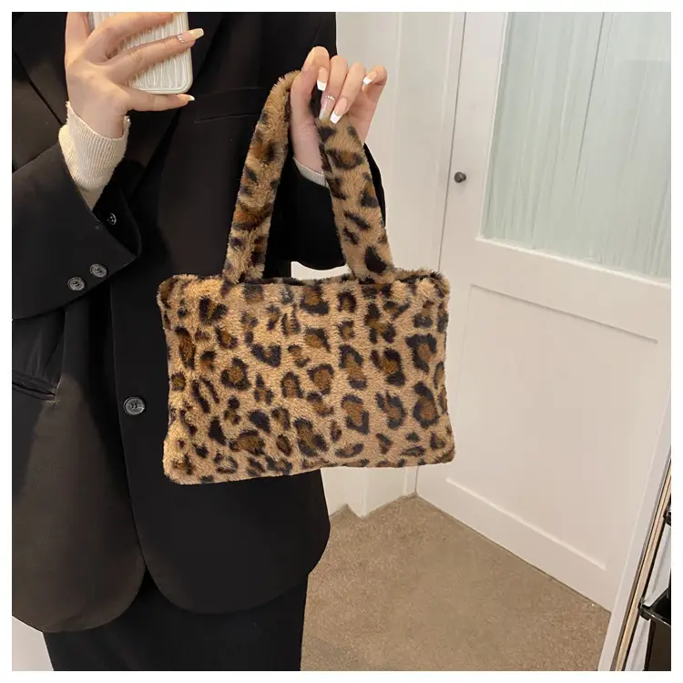 Cross-Border Bags Fashion Furry Handbags 2026 Foreign Trade Versatile Stylish Plush Women's Bags Trendy Cute Ladies' Bags — feature 18