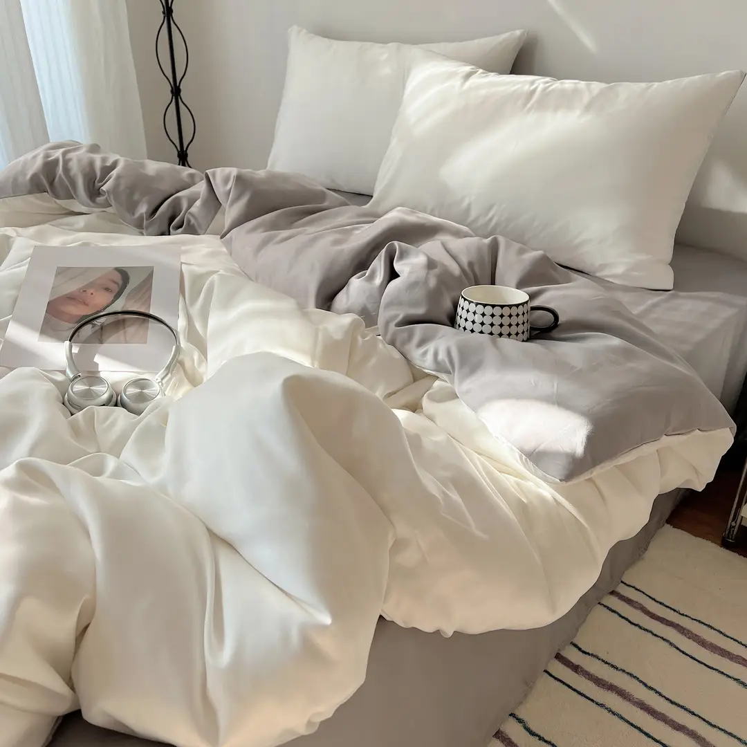 2026 New Ice Silk Four-Piece Set, Skin-Friendly and Comfortable, Suitable for Home Bedroom and Student Dormitory, Bed Sheet and Duvet Cover, Machine Washable
