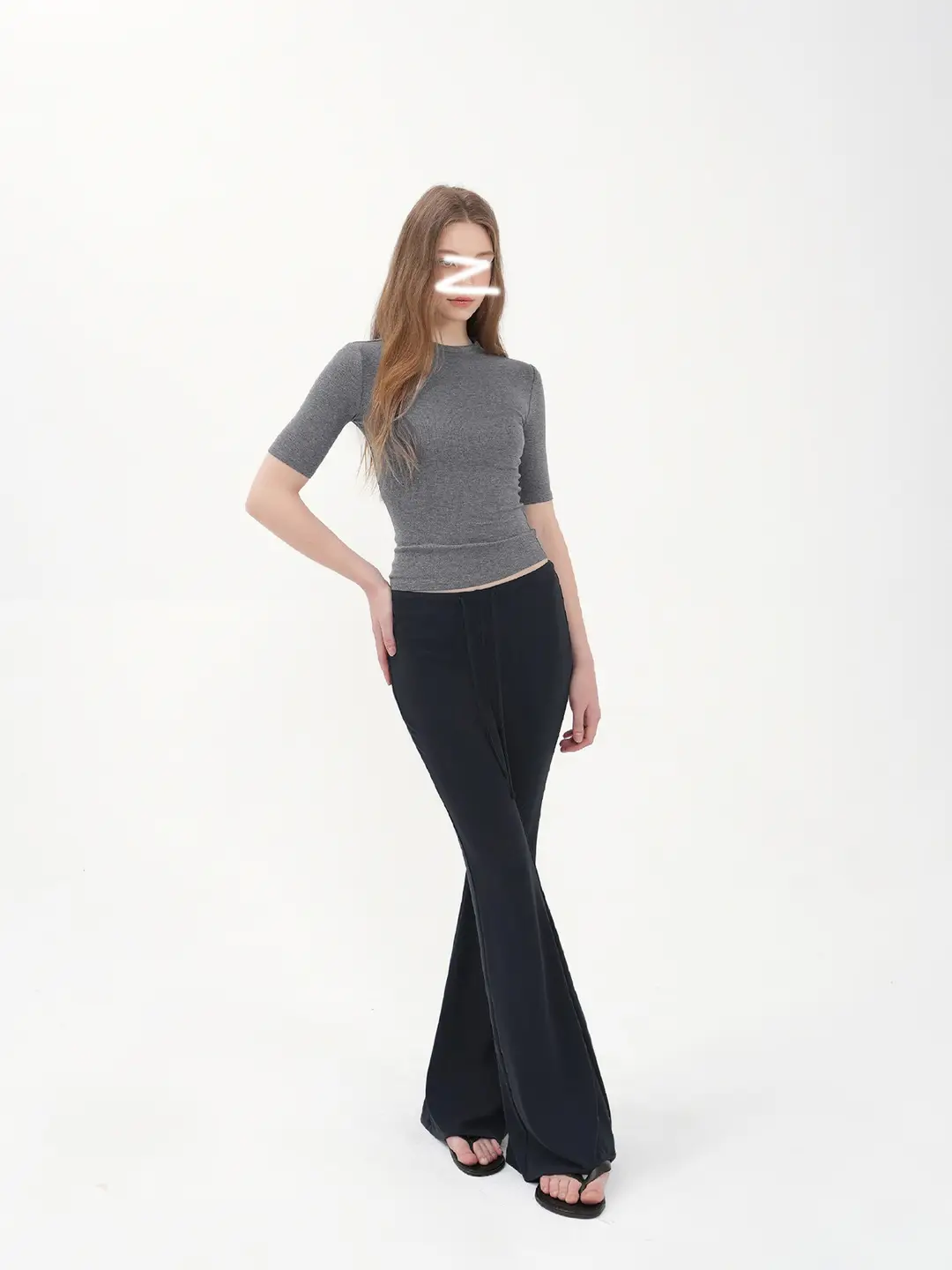 Women's Slim-Fit Round Neck Mid-Sleeve T-Shirt, Flattering and Versatile, Solid Color, Simple Design, Spring/Summer 2026