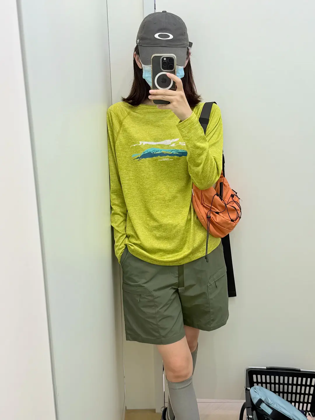 Lightweight Moisture-Wicking Quick-Drying Clothing for Women and Men, Autumn Breathable Sun Protection Long-Sleeved T-Shirt, Outdoor Hiking Badminton Clothing