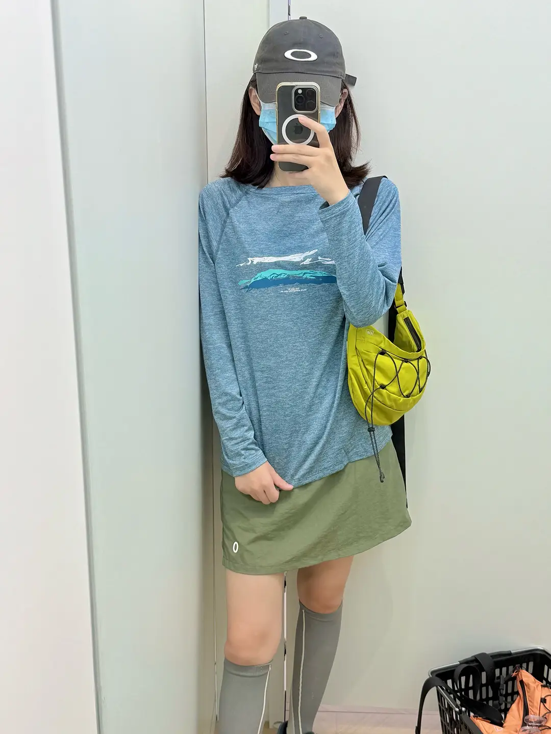 Lightweight Moisture-Wicking Quick-Drying Clothing for Women and Men, Autumn Breathable Sun Protection Long-Sleeved T-Shirt, Outdoor Hiking Badminton Clothing