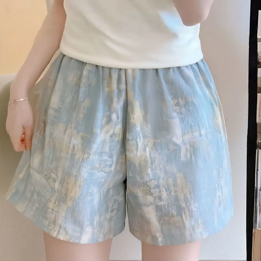 2026 New Large Size Thin Pajama Shorts Wide-Leg Slimming Plaid Summer Loose Casual Home Casual Pants for Women — feature 11