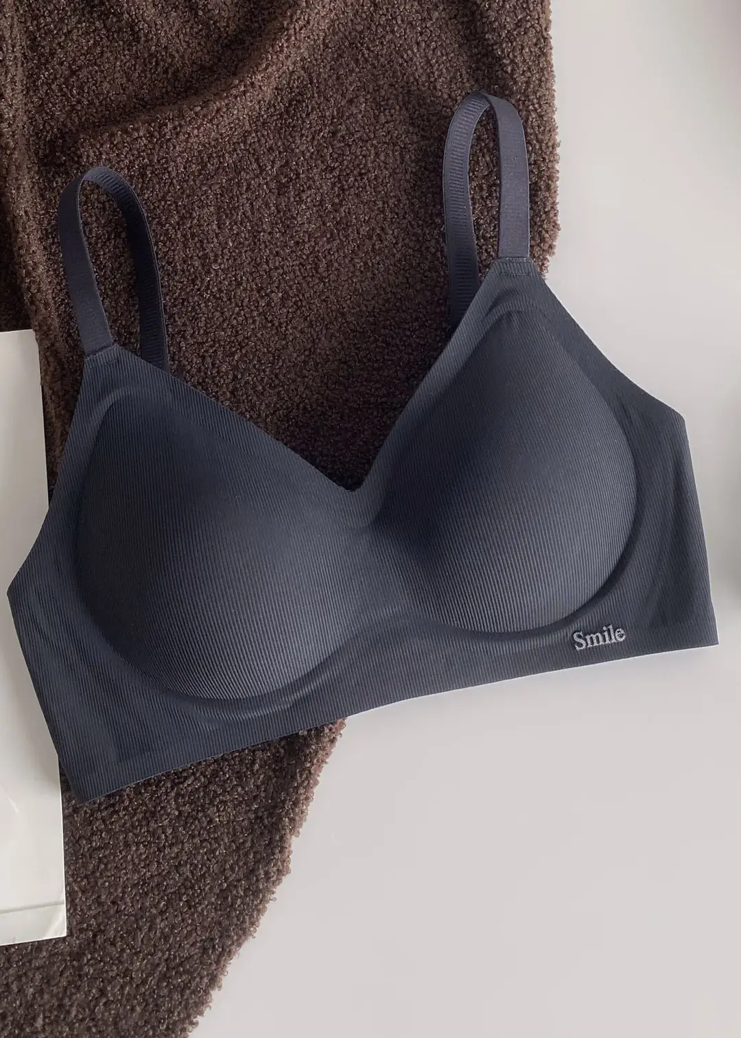 Pure Desire Seamless Nude Feel Underwear for Women, Jelly Soft Support, Side Breast Adjustment, Wireless Ultra-Thin Bra — feature 12