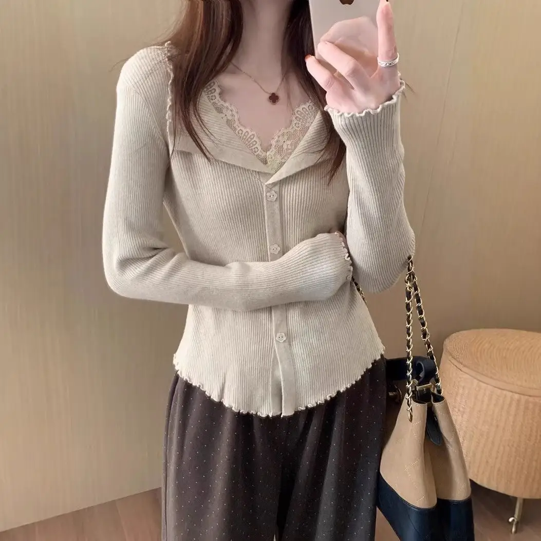 Sweater with Lace Patchwork, Faux Two-Piece Base Shirt, 2025 Autumn and Winter New Korean Style Cardigan, Casual and Stylish Top for Women
