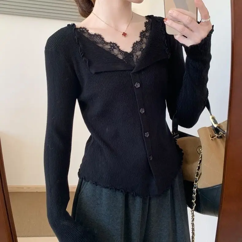 Sweater with Lace Patchwork, Faux Two-Piece Base Shirt, 2025 Autumn and Winter New Korean Style Cardigan, Casual and Stylish Top for Women