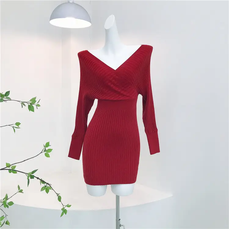 8146 Pink Bodycon Dress for Autumn and Winter, Pure and Sexy V-Neck Cross-Back Batwing Sleeve Waist-Cinching Inner Dress