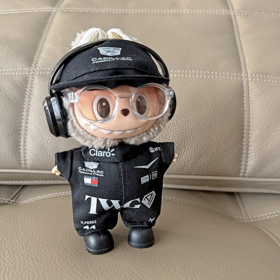 First, Second, and Third Generation Labubu Doll Clothes Racing Suit F1 Mclaren New Season 17cm Labubu Clothes and Hats Wholesale
