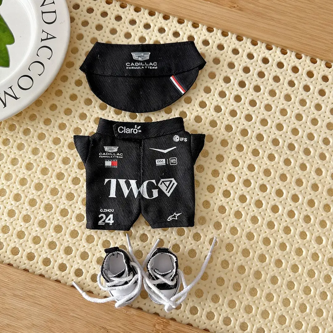 First, Second, and Third Generation Labubu Doll Clothes Racing Suit F1 Mclaren New Season 17cm Labubu Clothes and Hats Wholesale