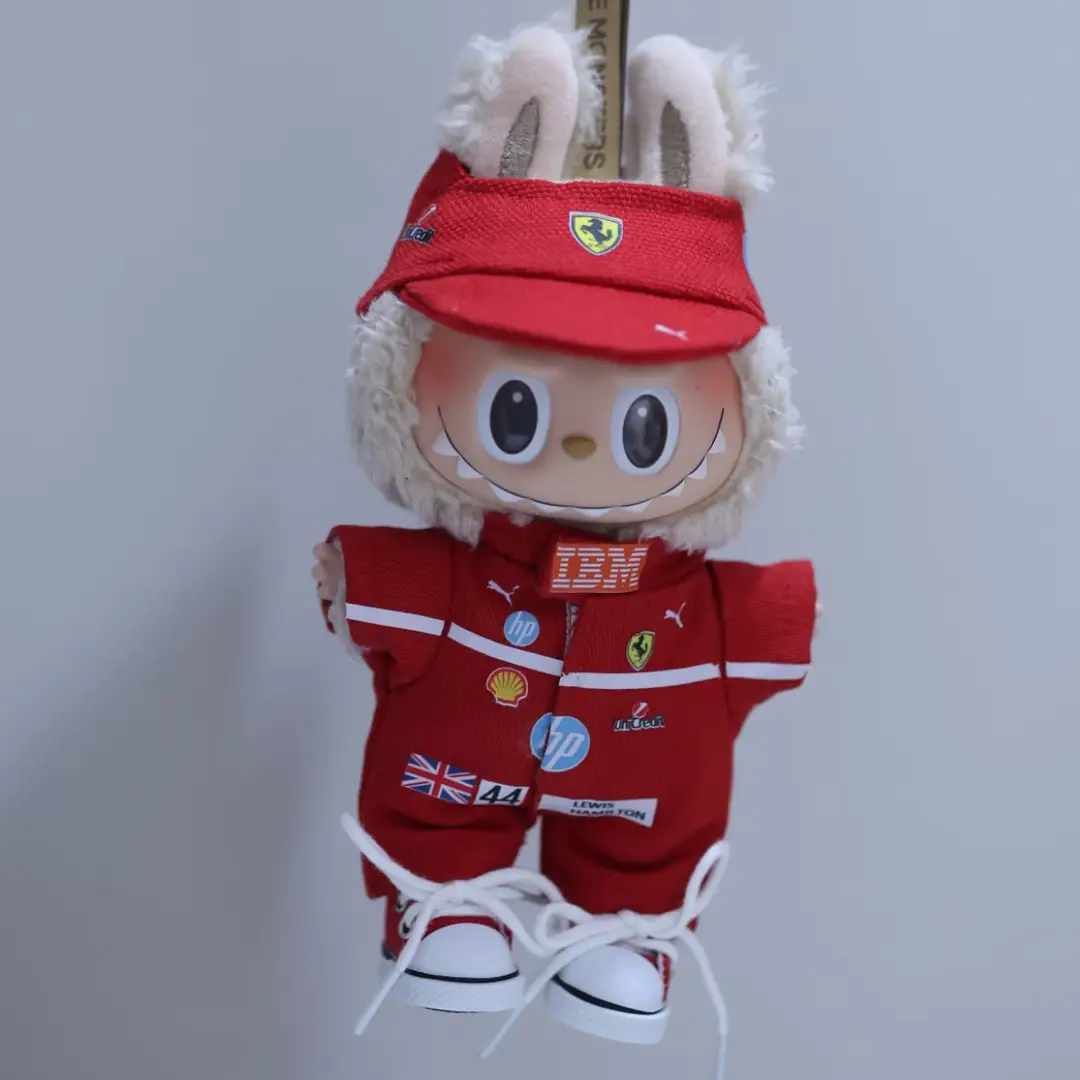 First, Second, and Third Generation Labubu Doll Clothes Racing Suit F1 Mclaren New Season 17cm Labubu Clothes and Hats Wholesale