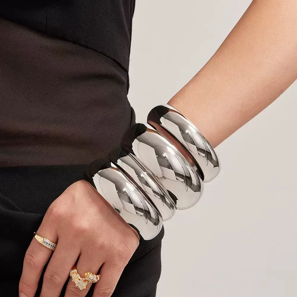 Open-Ended Gold Bracelet for Women, High-End Metallic Silver Arm Ring Jewelry, Vintage Arm Decoration Accessory for Women — feature 4