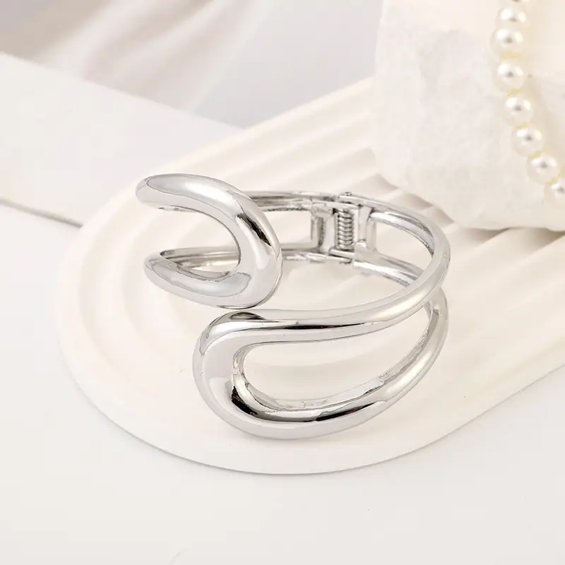 Open-Ended Gold Bracelet for Women, High-End Metallic Silver Arm Ring Jewelry, Vintage Arm Decoration Accessory for Women