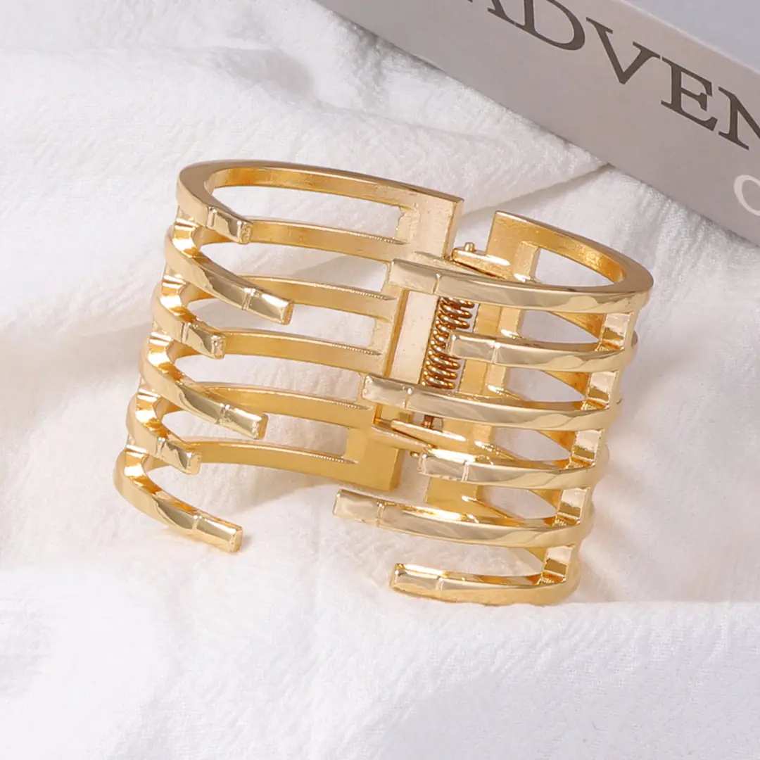 Open-Ended Gold Bracelet for Women, High-End Metallic Silver Arm Ring Jewelry, Vintage Arm Decoration Accessory for Women