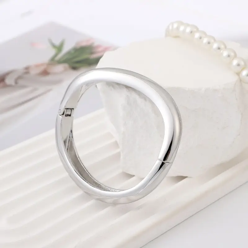 Open-Ended Gold Bracelet for Women, High-End Metallic Silver Arm Ring Jewelry, Vintage Arm Decoration Accessory for Women