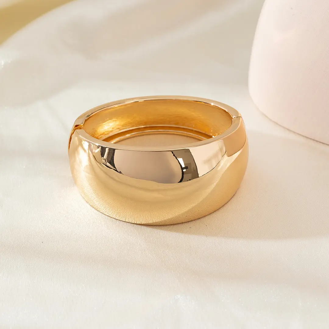 Open-Ended Gold Bracelet for Women, High-End Metallic Silver Arm Ring Jewelry, Vintage Arm Decoration Accessory for Women
