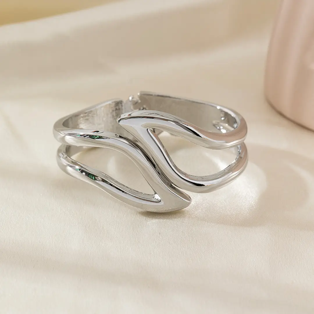 Open-Ended Gold Bracelet for Women, High-End Metallic Silver Arm Ring Jewelry, Vintage Arm Decoration Accessory for Women