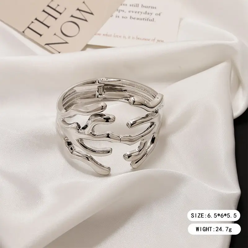 Open-Ended Gold Bracelet for Women, High-End Metallic Silver Arm Ring Jewelry, Vintage Arm Decoration Accessory for Women