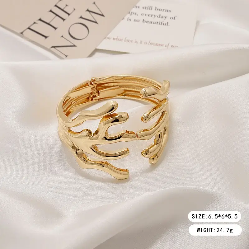 Open-Ended Gold Bracelet for Women, High-End Metallic Silver Arm Ring Jewelry, Vintage Arm Decoration Accessory for Women