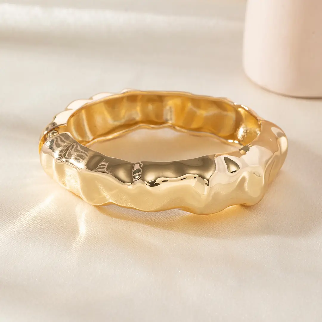 Open-Ended Gold Bracelet for Women, High-End Metallic Silver Arm Ring Jewelry, Vintage Arm Decoration Accessory for Women