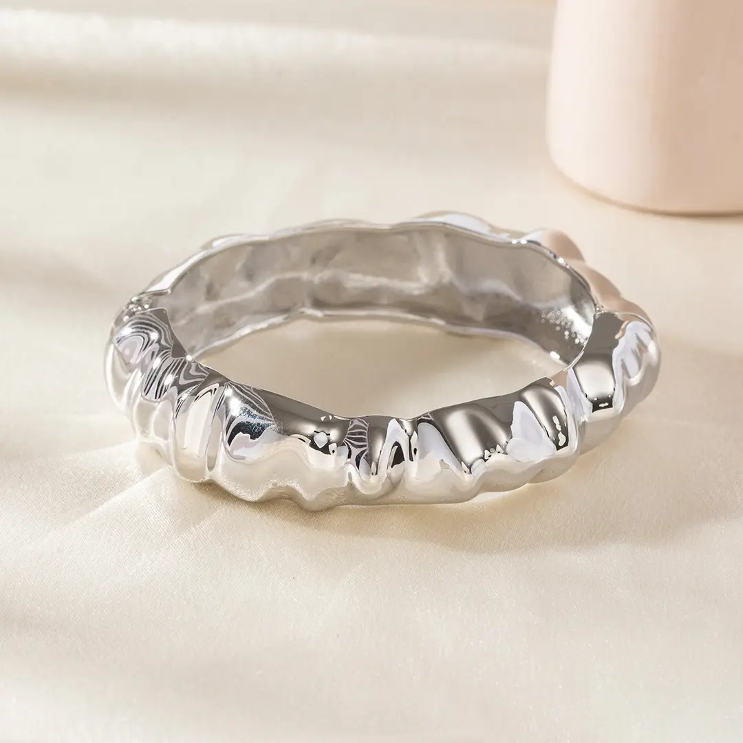 Open-Ended Gold Bracelet for Women, High-End Metallic Silver Arm Ring Jewelry, Vintage Arm Decoration Accessory for Women