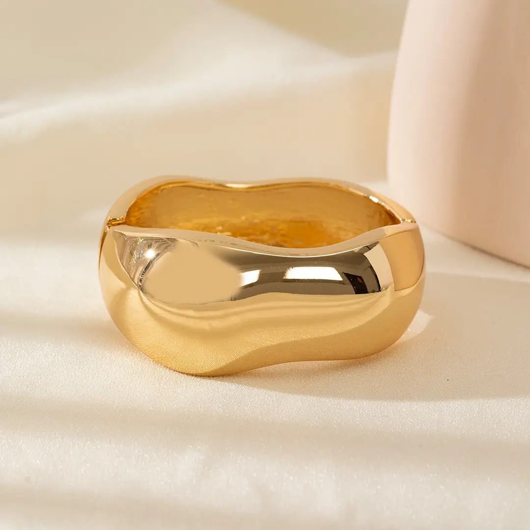 Open-Ended Gold Bracelet for Women, High-End Metallic Silver Arm Ring Jewelry, Vintage Arm Decoration Accessory for Women