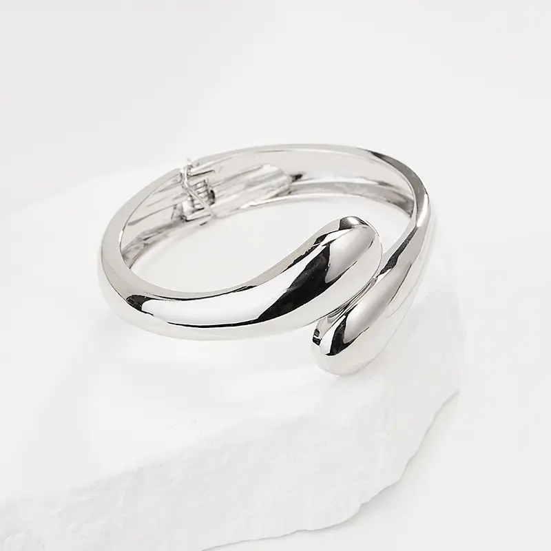 Open-Ended Gold Bracelet for Women, High-End Metallic Silver Arm Ring Jewelry, Vintage Arm Decoration Accessory for Women
