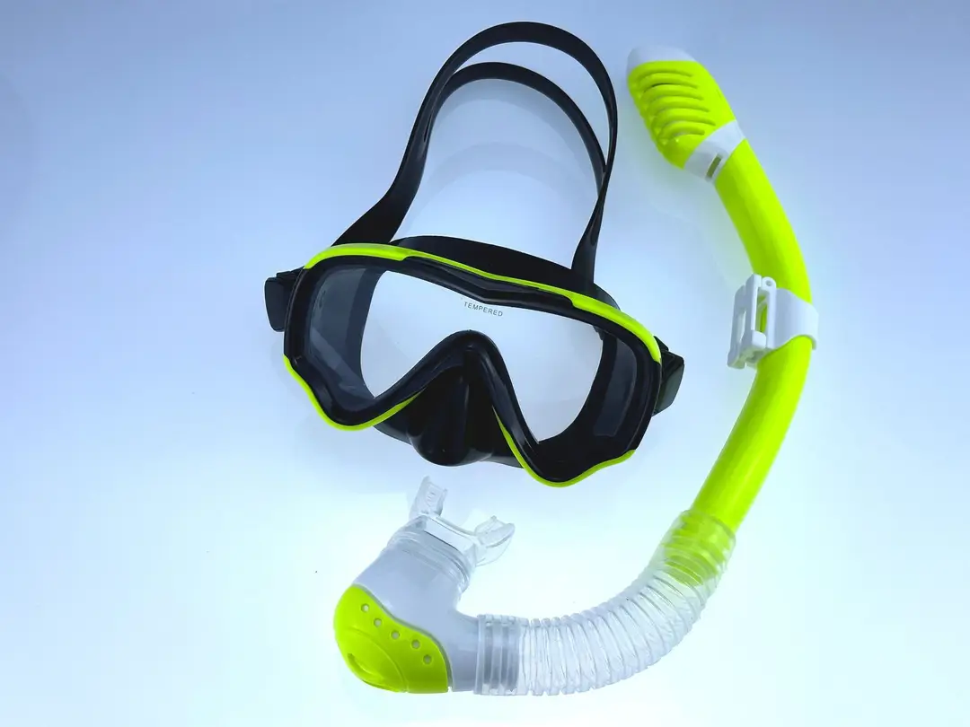 Children's Snorkeling Set with Full Dry Breathing Tube, Anti-Fog Diving Goggles for Boys and Girls, Popular Cross-Border Model — feature 11