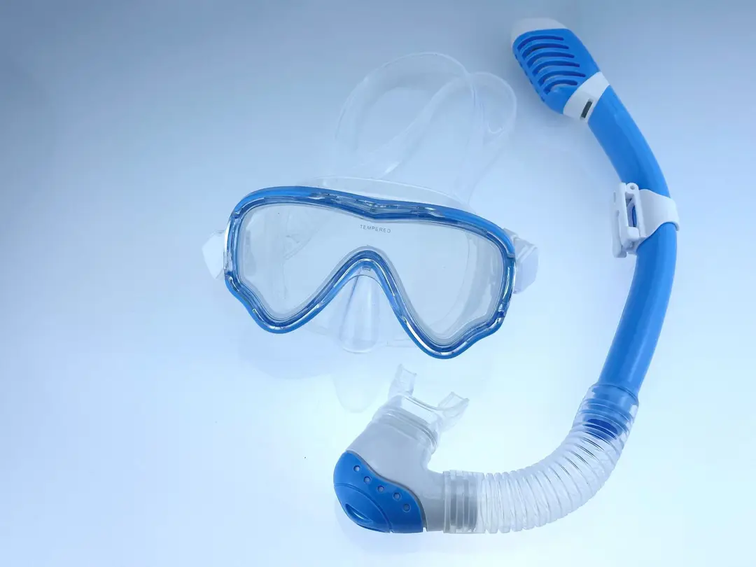 Children's Snorkeling Set with Full Dry Breathing Tube, Anti-Fog Diving Goggles for Boys and Girls, Popular Cross-Border Model — feature 18