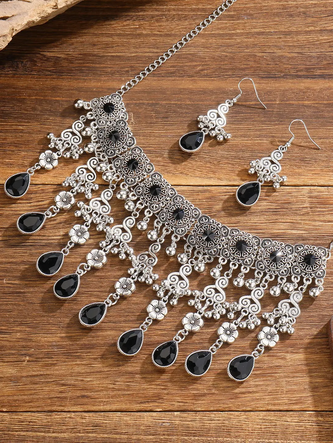Factory Direct Sales Cross-Border New Multi-Layered Indian Style Tassel Necklace and Earrings Jewelry Set with Exotic Style Crystal Inlays — feature 14