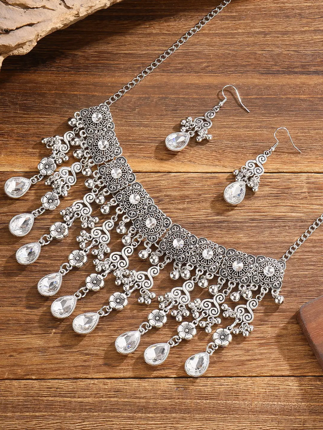 Factory Direct Sales Cross-Border New Multi-Layered Indian Style Tassel Necklace and Earrings Jewelry Set with Exotic Style Crystal Inlays — feature 18