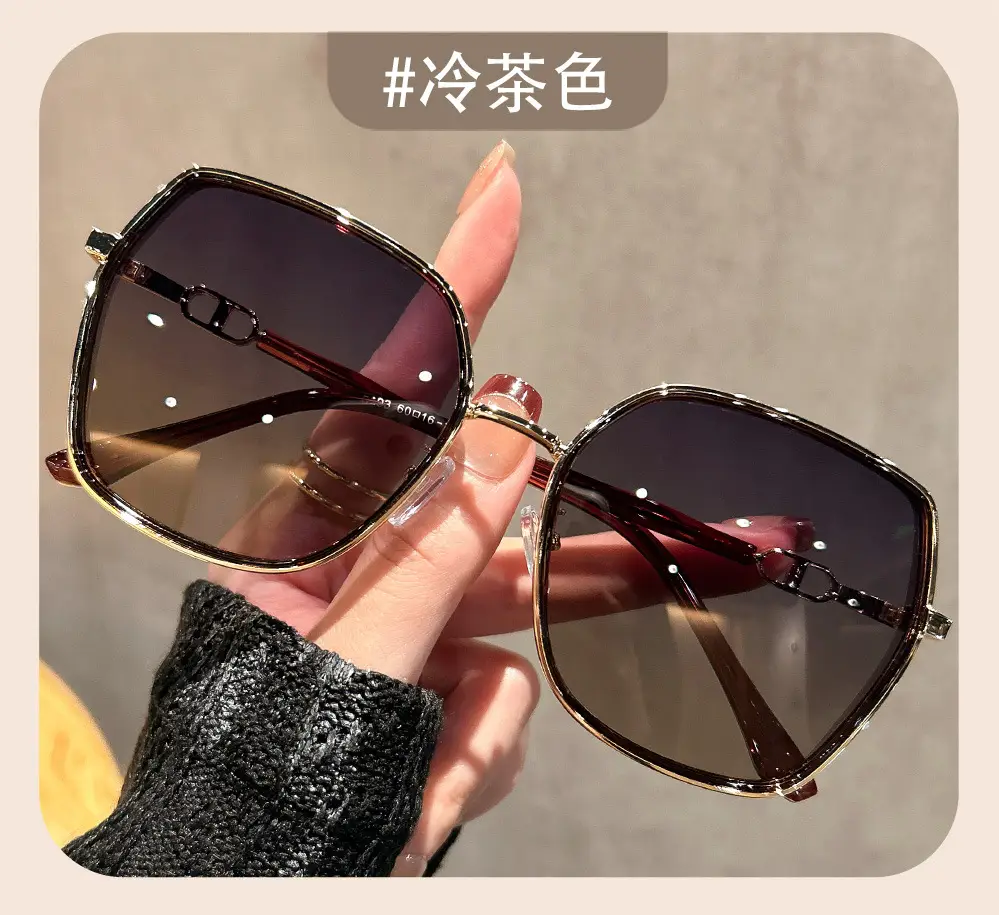2026 New Large-Frame Sunglasses for Women, Suitable for Square and Round Faces, with Glitter Design, Sun Protection and Uv Protection — feature 11