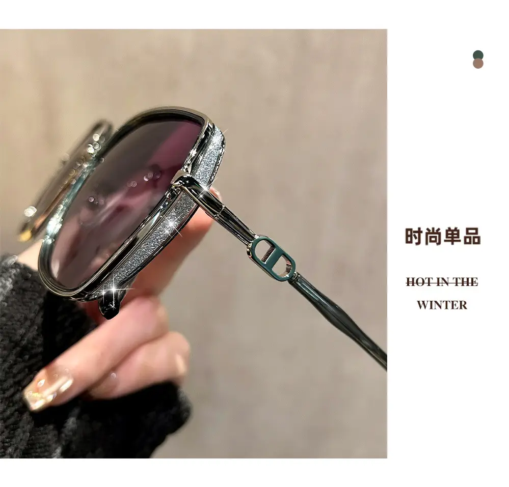 2026 New Large-Frame Sunglasses for Women, Suitable for Square and Round Faces, with Glitter Design, Sun Protection and Uv Protection — feature 3
