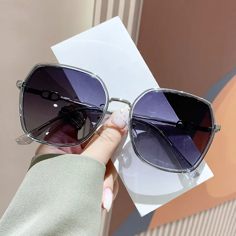 2026 New Large-Frame Sunglasses for Women, Suitable for Square and Round Faces, with Glitter Design, Sun Protection and Uv Protection