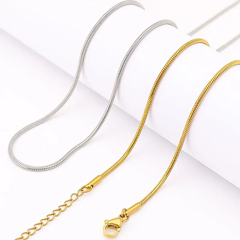 Yiwu Manufacturer Jewelry Stainless Steel Round Snake Accessory Necklace Light Luxury Niche Clavicle Chain Jewelry for Women - Image 4