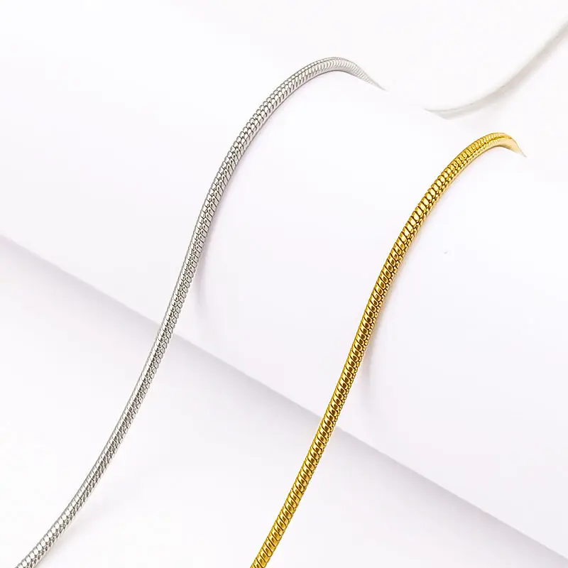 Yiwu Manufacturer Jewelry Stainless Steel Round Snake Accessory Necklace Light Luxury Niche Clavicle Chain Jewelry for Women - Image 5