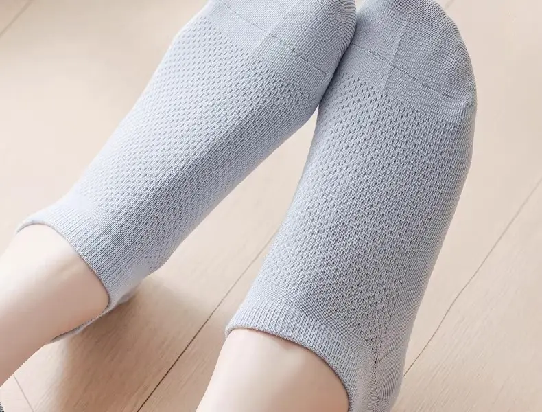 Pure Cotton Short Socks for Women, Summer Low-Cut Socks, Thin Anti-Odor Sports Short Socks, Mesh Breathable White No-Show Socks, Seamless — feature 17