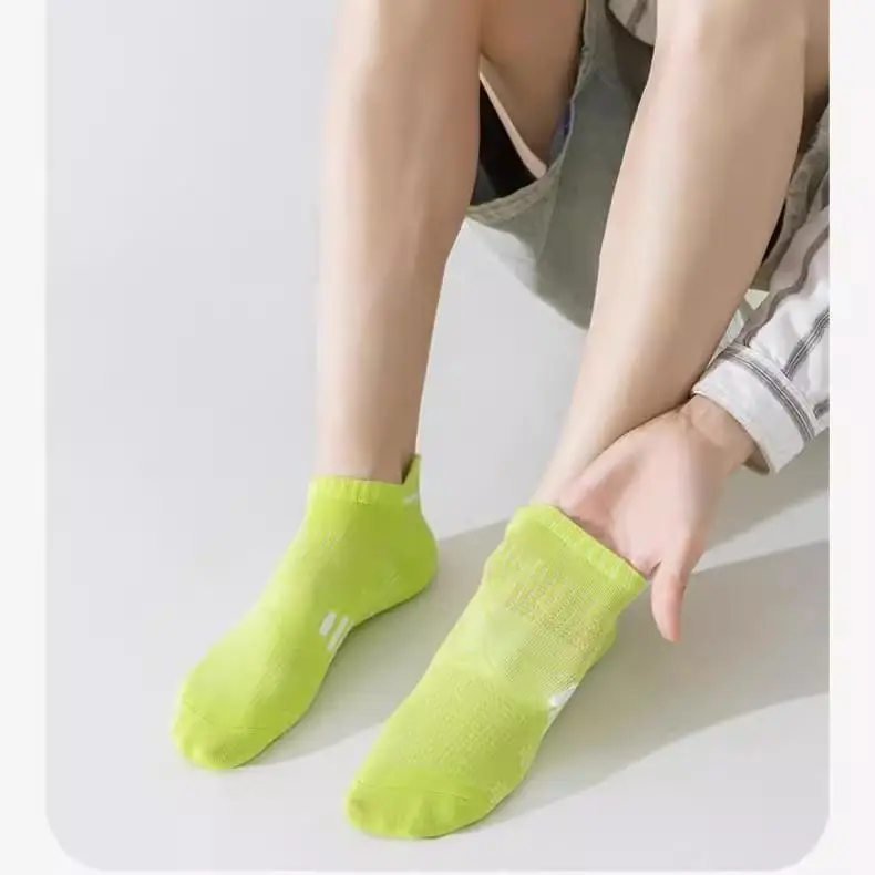 [7A Antibacterial and Deodorant] Men's Spring and Summer Thin Breathable Short Socks, Sweat-Absorbent Versatile Sports Socks for Men — feature 7