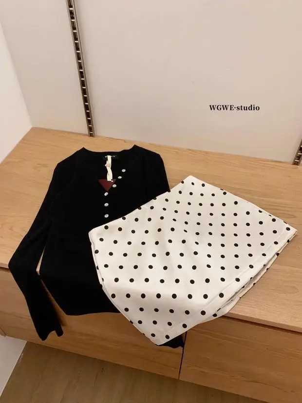 Elegant Satin Polka Dot Simple Skirt for Women, New Spring and Summer Style, Slimming Low-Waist Hip-Hugging Skirt, Age-Reducing A-Line Short Skirt — feature 7