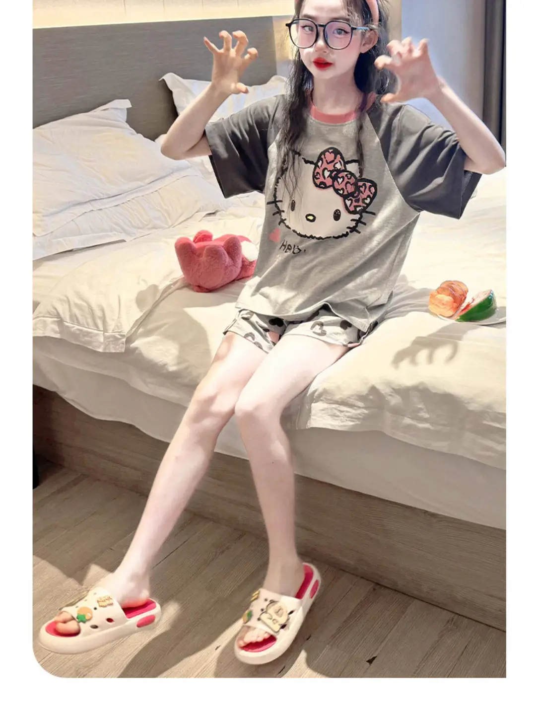 Girls' Pajamas Summer Children's Thin Short-Sleeved Shorts Set 2026 New Cartoon Style Home Wear for Older Girls — feature 13