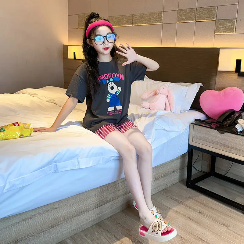 Girls' Pajamas Summer Children's Thin Short-Sleeved Shorts Set 2026 New Cartoon Style Home Wear for Older Girls