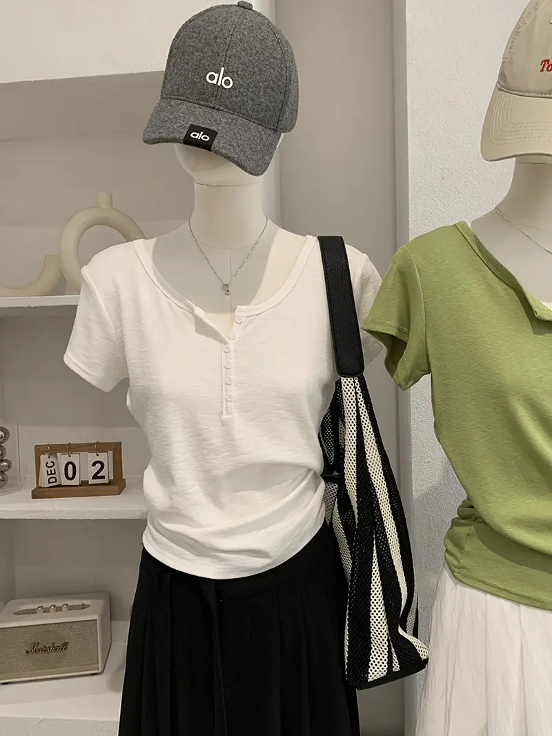 Omalai V-Neck Buttoned Short-Sleeved T-Shirt for Women 2026 Summer Slim Fit Stretchy Pure Color Top 7063 — feature 6